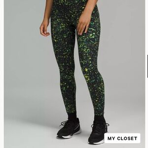 Women's Black and Green Patterned Leggings